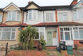 3 bedroom Detached t...